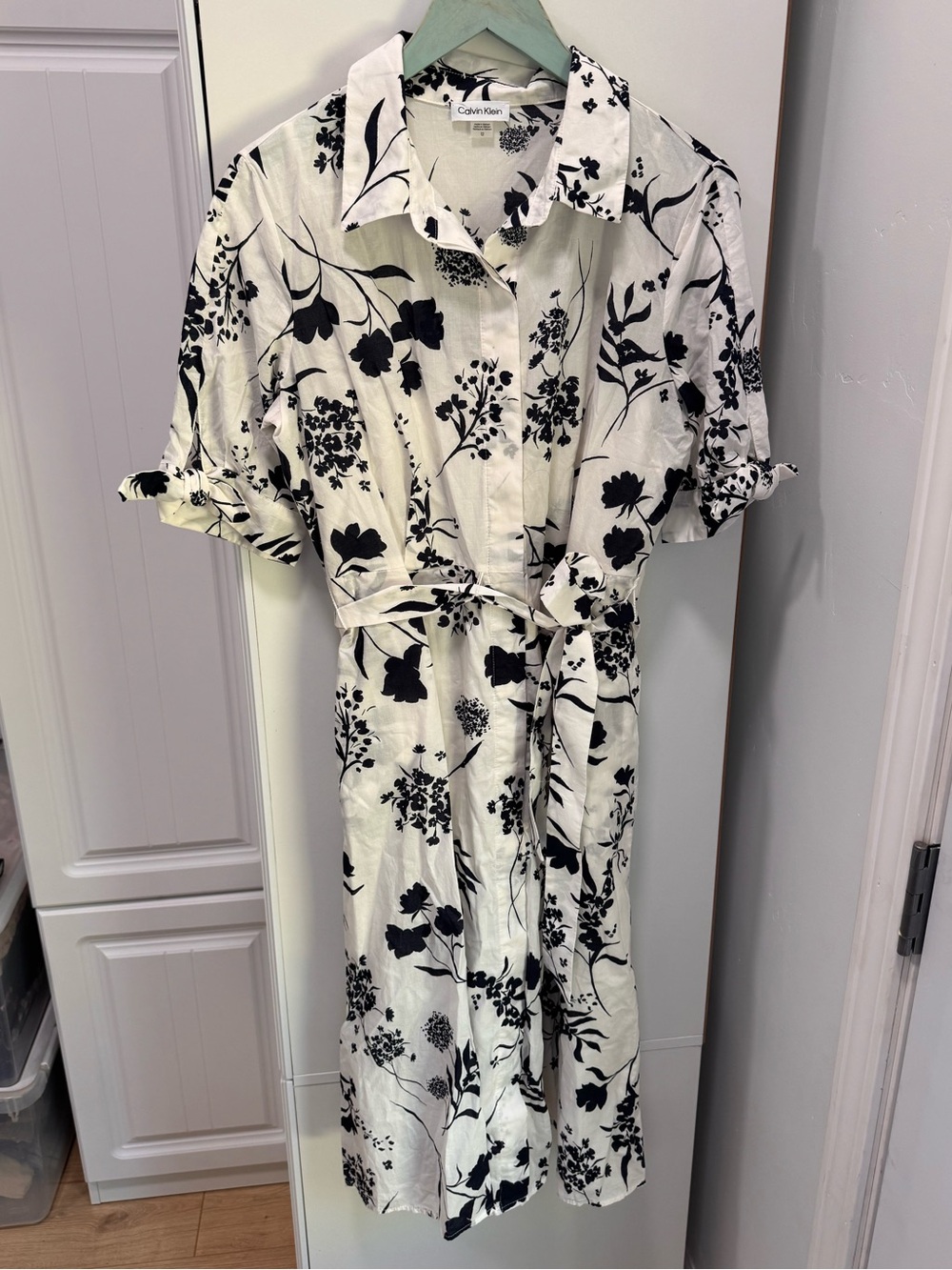 CALVIN KLEIN White Midi Shirt Dress with Black Floral Print